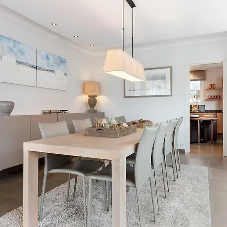 別荘 Beachfront With Sauna