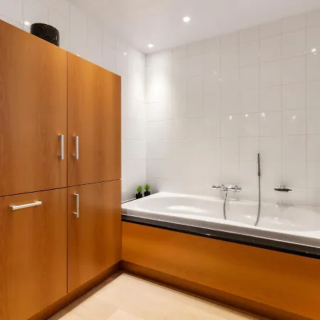 Vakantiehuis Elegant In With Sauna De Panne