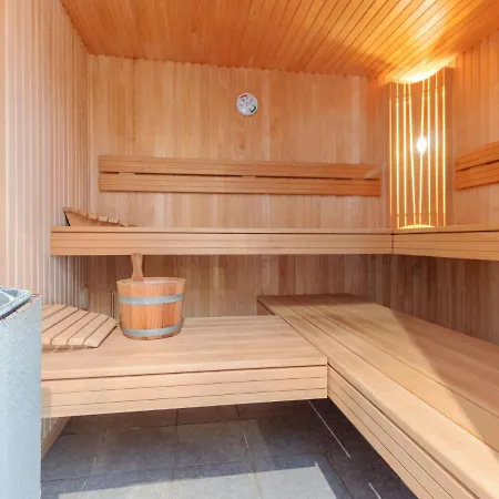 Elegant In With Sauna Vakantiehuis De Panne